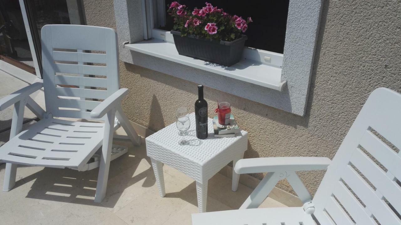 Apartmani Ljubica Kaštela Eksteriør billede