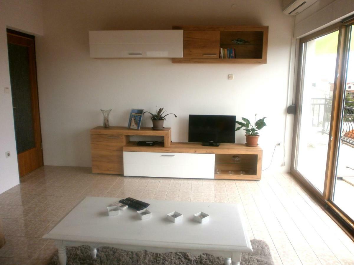 Apartmani Ljubica Kaštela Eksteriør billede