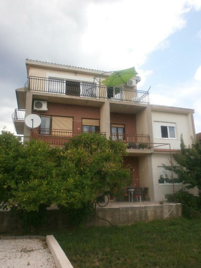 Apartmani Ljubica Kaštela Eksteriør billede