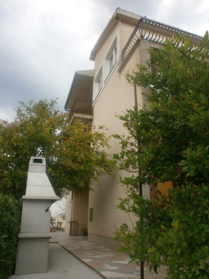 Apartmani Ljubica Kaštela Eksteriør billede